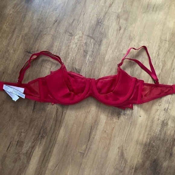 Victoria's Secret Dream Angels Balconette Bra Red w. Rhinestones Bow - Picture 5 of 6